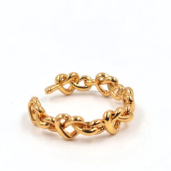 Anillo con eslabones en forma de corazones