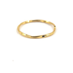 Anillo fino torcido